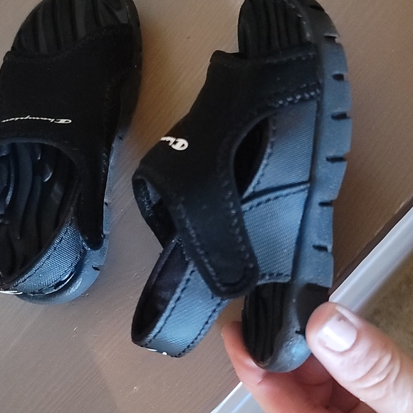 STUNNING CHAMPION VELCRO SANDALS - Picture 5 of 5